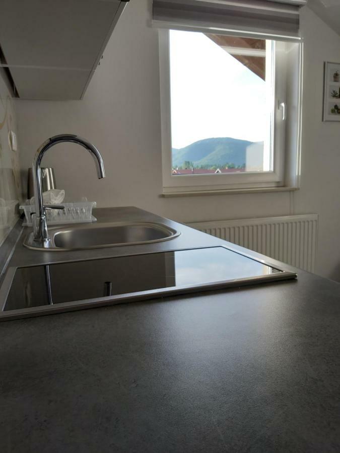 Apartmani Brigita Кореница Екстериор снимка
